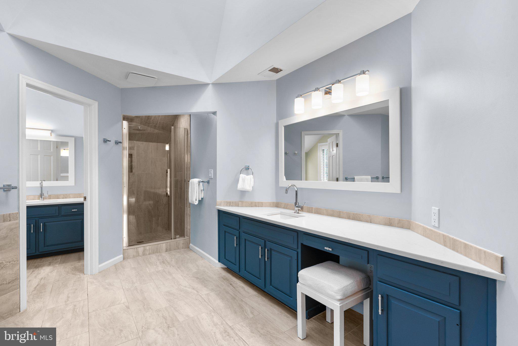 1200 MARINAVIEW DRIVE