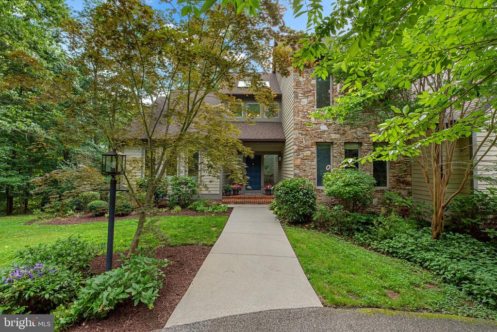 1200 MARINAVIEW DRIVE