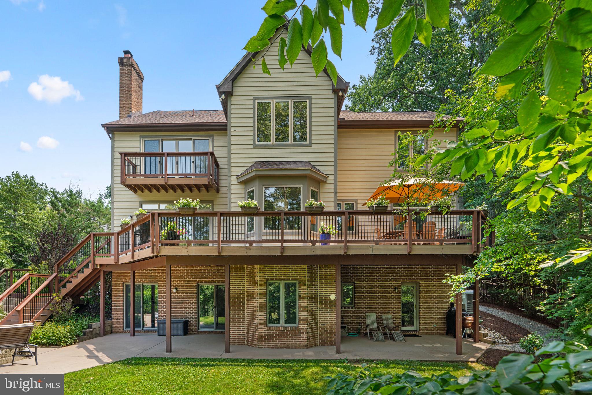 1200 MARINAVIEW DRIVE