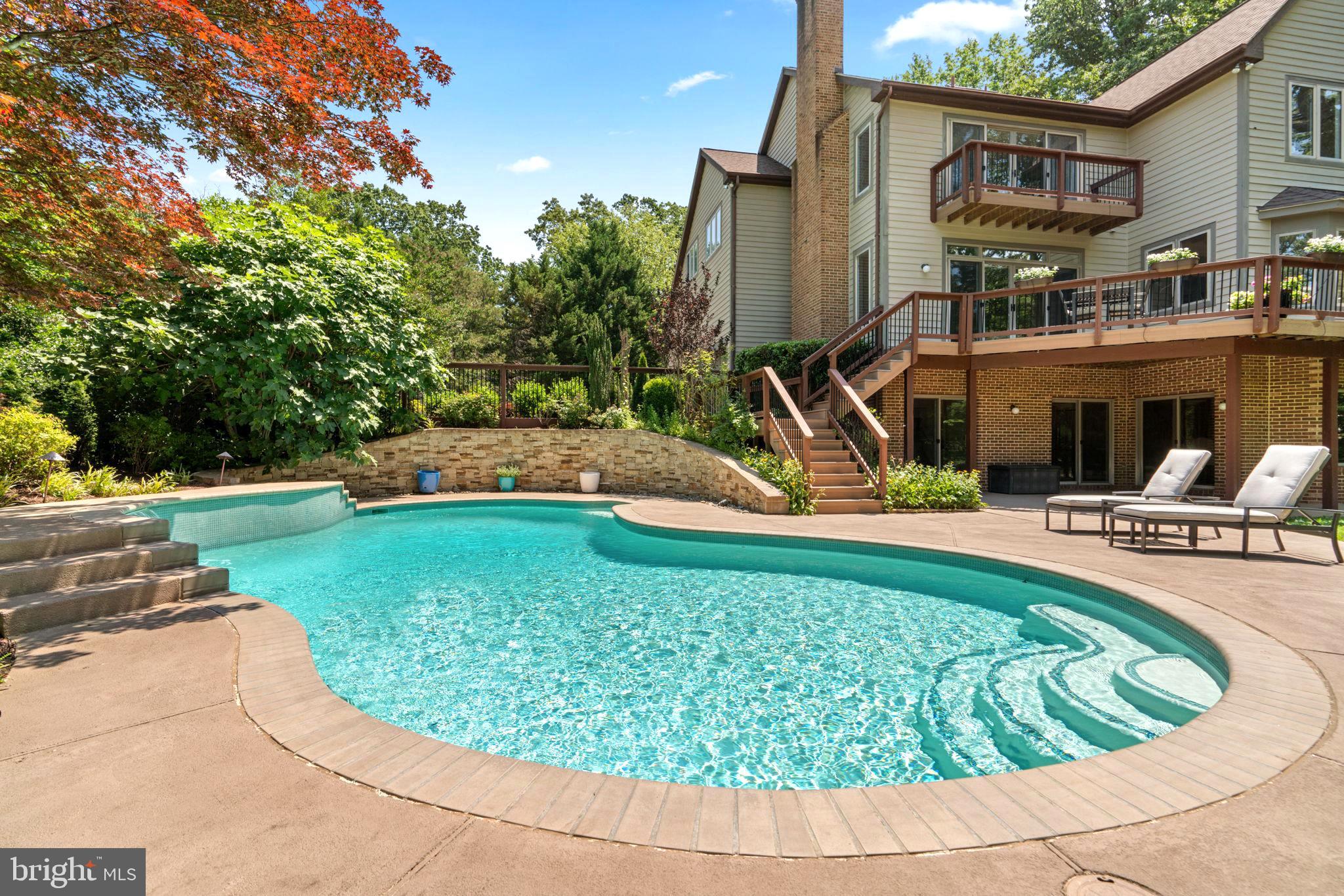 1200 MARINAVIEW DRIVE