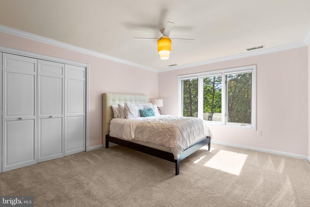 1200 MARINAVIEW DRIVE