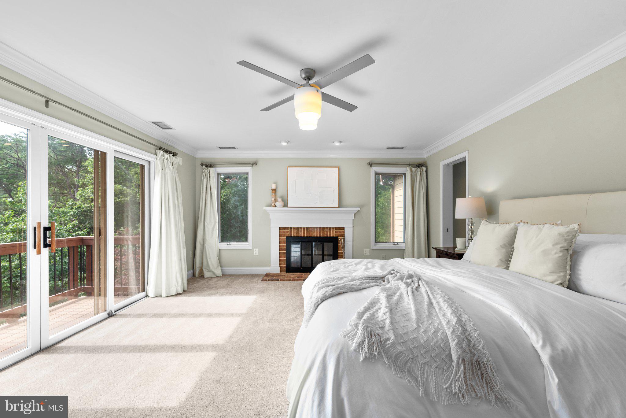 1200 MARINAVIEW DRIVE