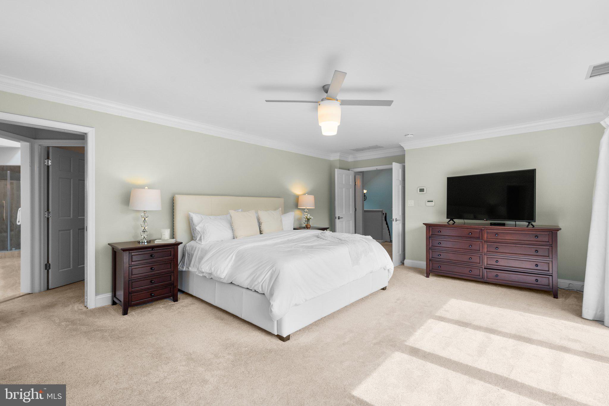 1200 MARINAVIEW DRIVE