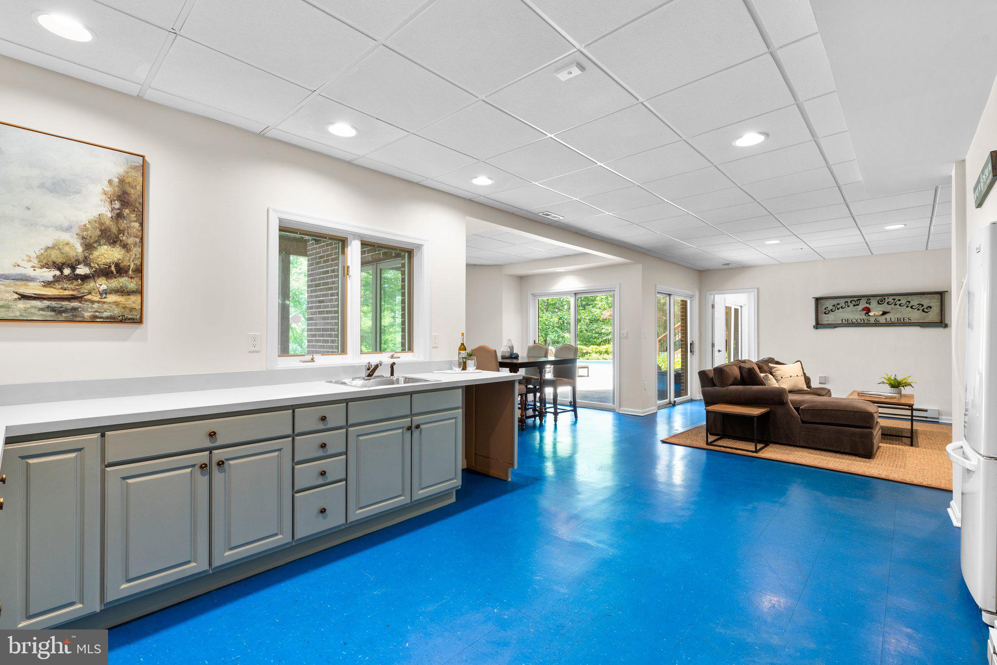 1200 MARINAVIEW DRIVE