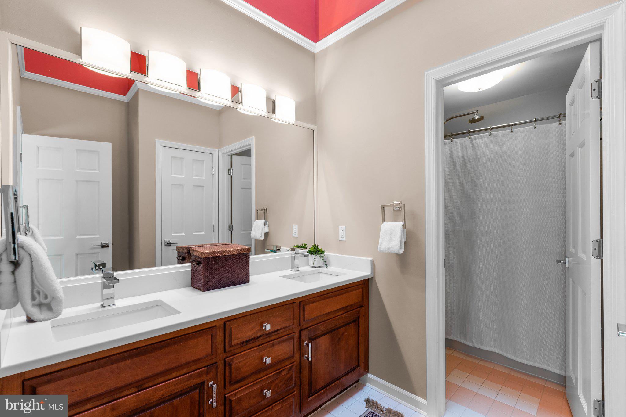 1200 MARINAVIEW DRIVE