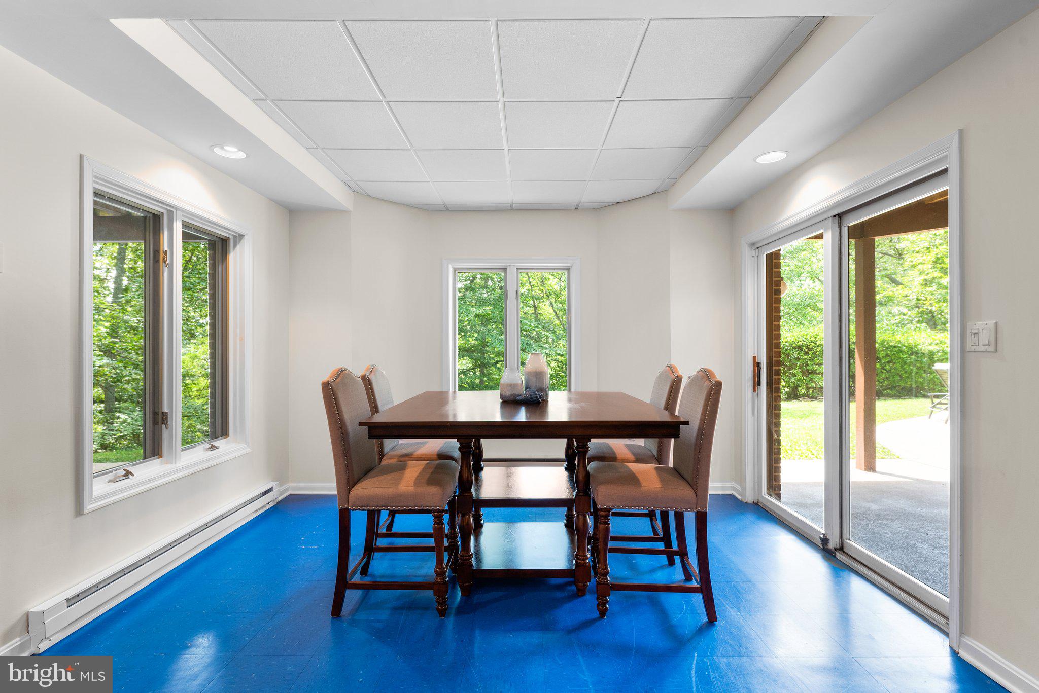 1200 MARINAVIEW DRIVE