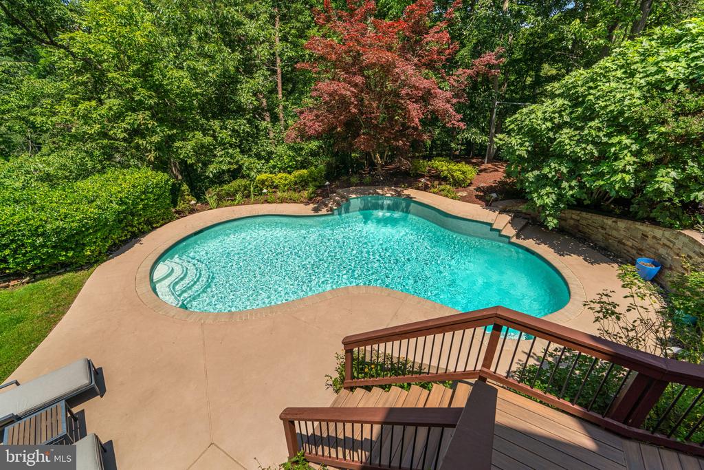 1200 MARINAVIEW DRIVE