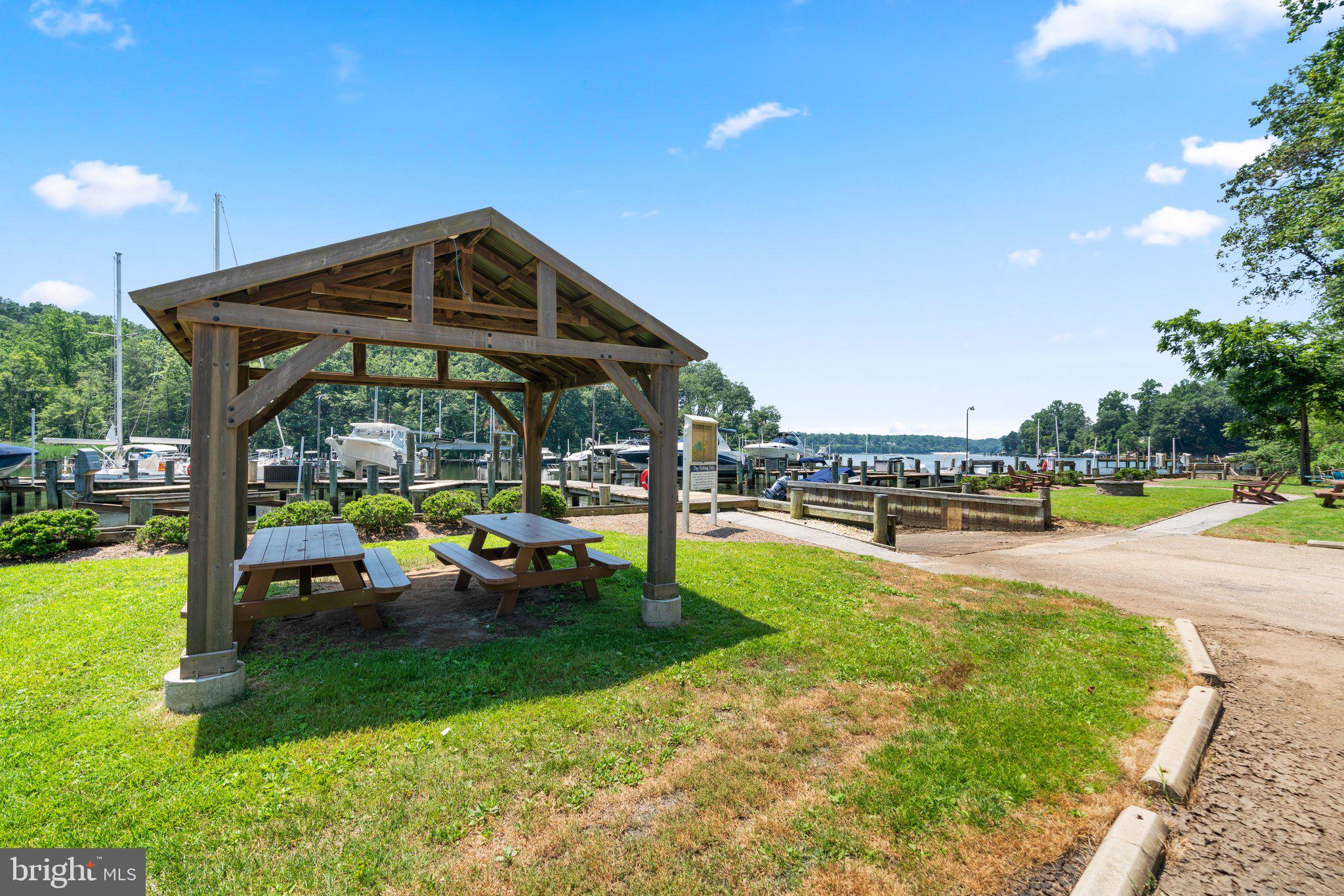 1200 MARINAVIEW DRIVE