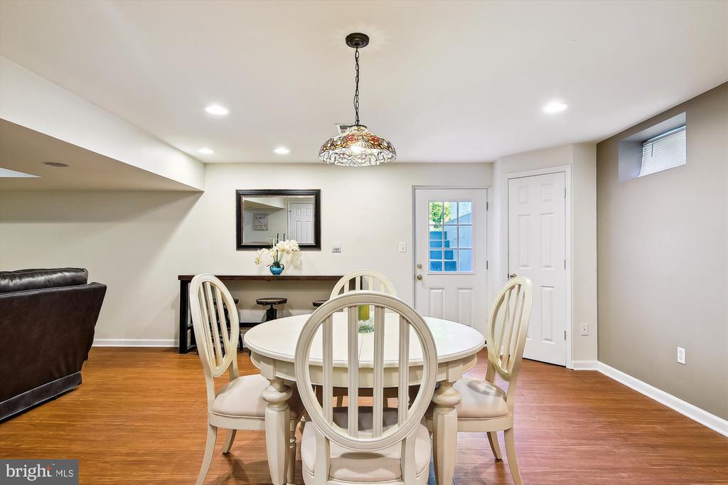 333 NORTH DRIVE