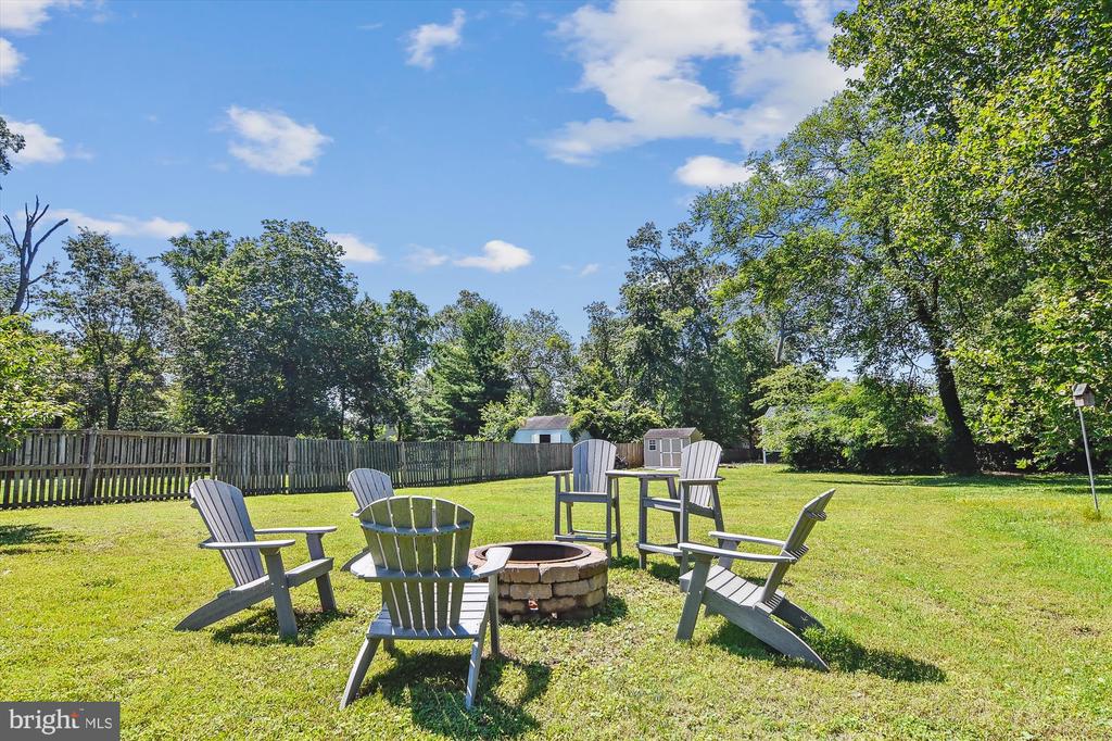 333 NORTH DRIVE