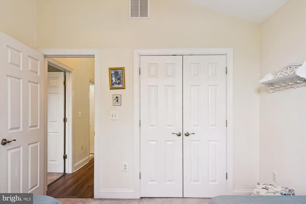 333 NORTH DRIVE