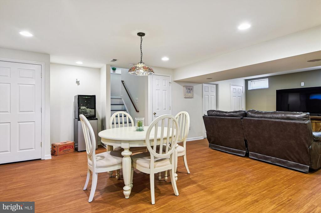 333 NORTH DRIVE