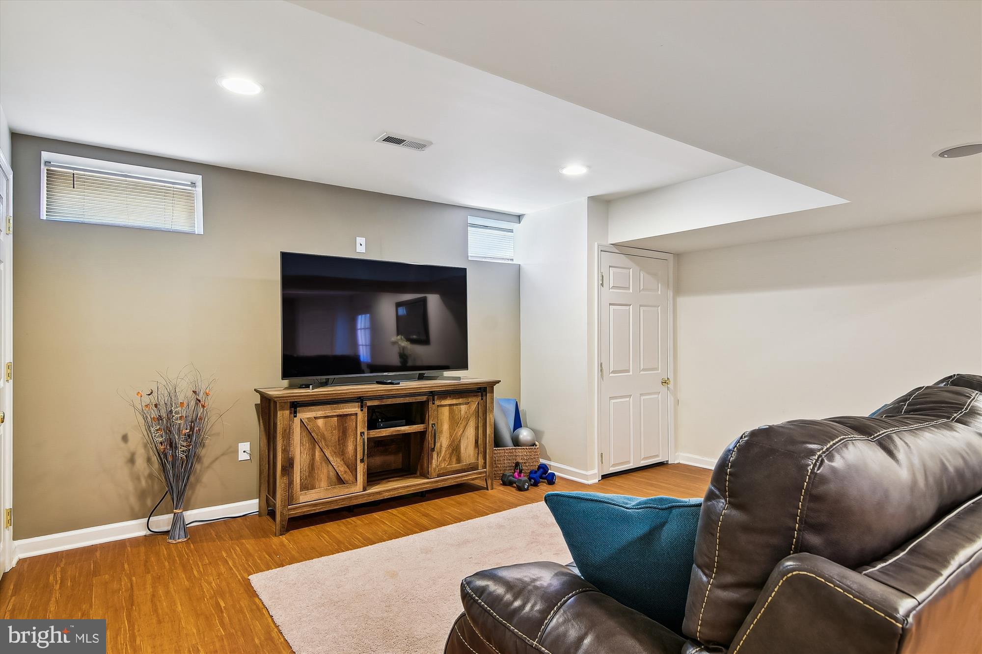 333 NORTH DRIVE