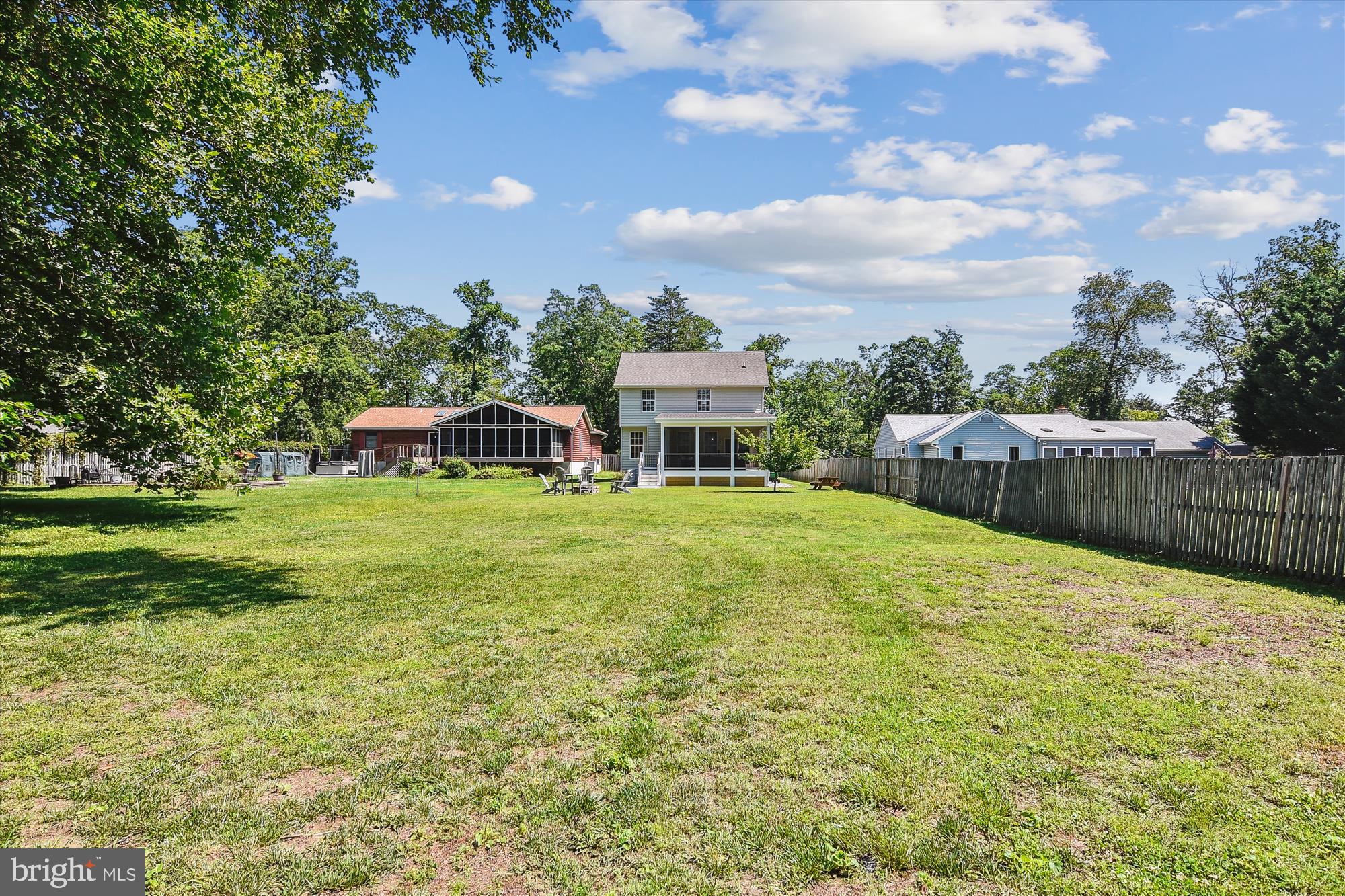 333 NORTH DRIVE