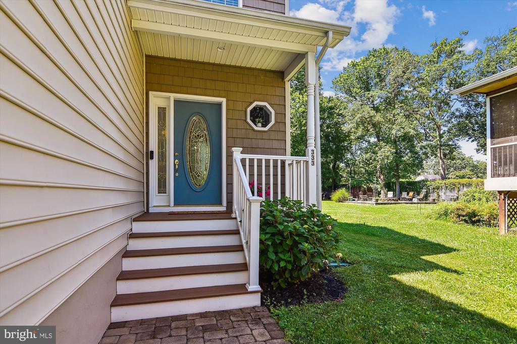 333 NORTH DRIVE