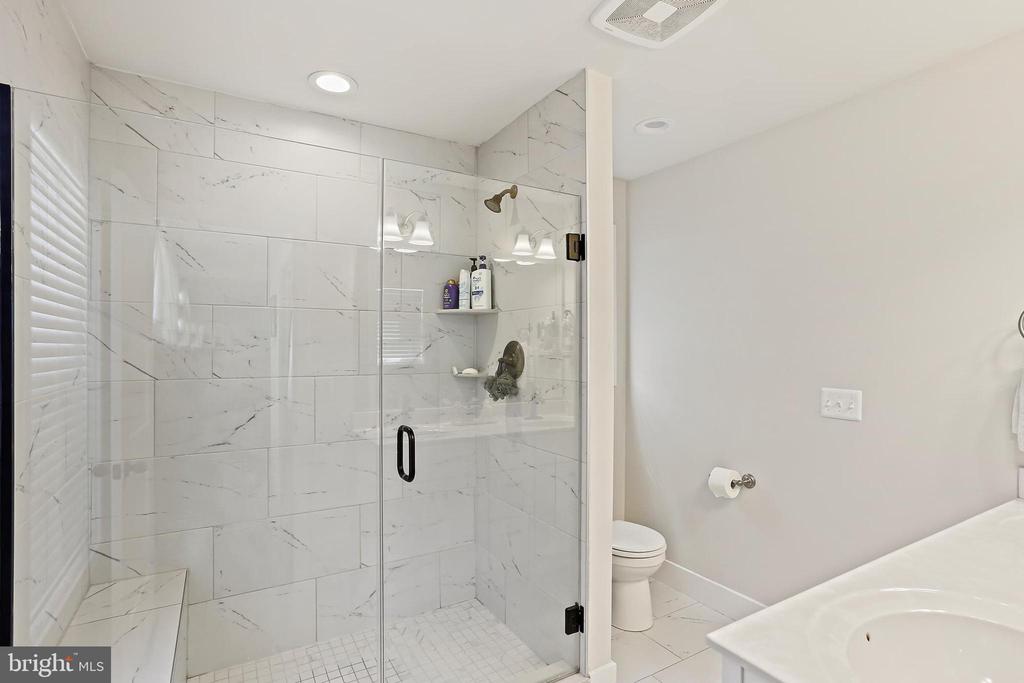 1638 CHESAPEAKE LANE