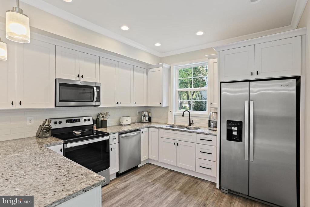 1638 CHESAPEAKE LANE