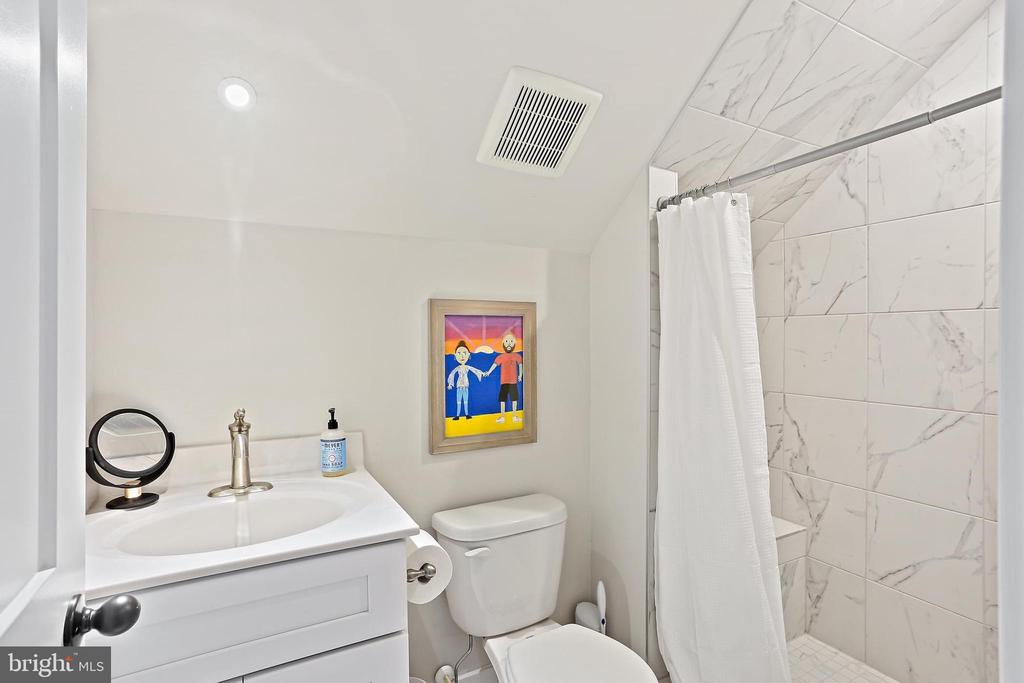 1638 CHESAPEAKE LANE