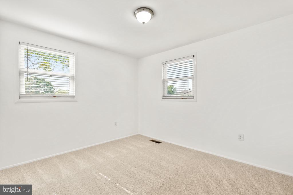 3298 SUDLERSVILLE S
