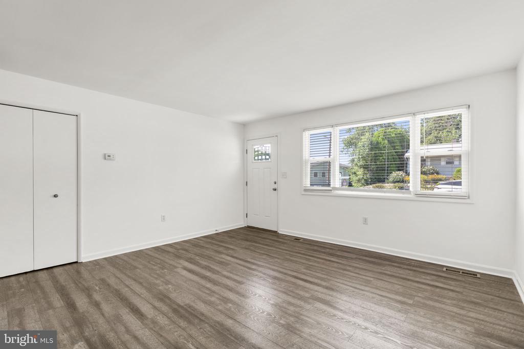 3298 SUDLERSVILLE S