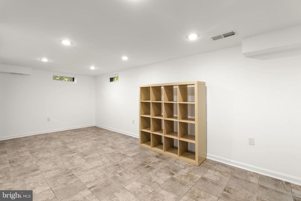 3298 SUDLERSVILLE S