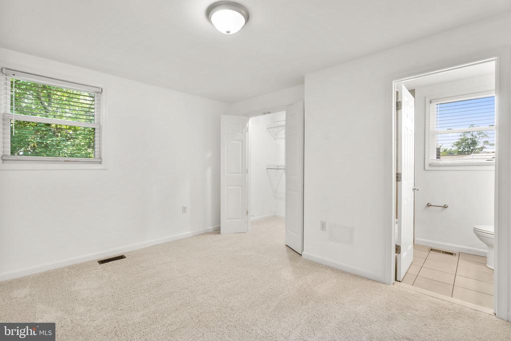 3298 SUDLERSVILLE S