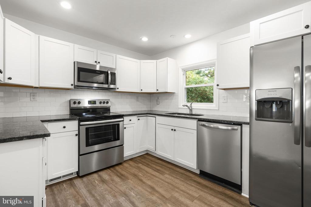 3298 SUDLERSVILLE S