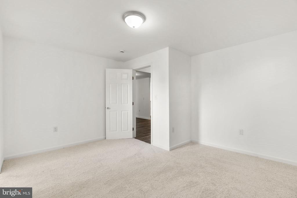 3298 SUDLERSVILLE S