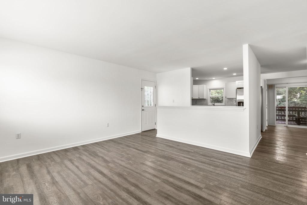 3298 SUDLERSVILLE S
