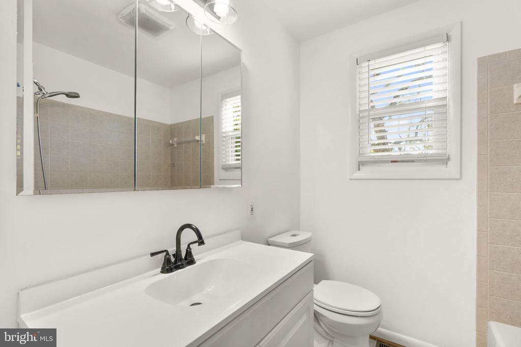 3298 SUDLERSVILLE S