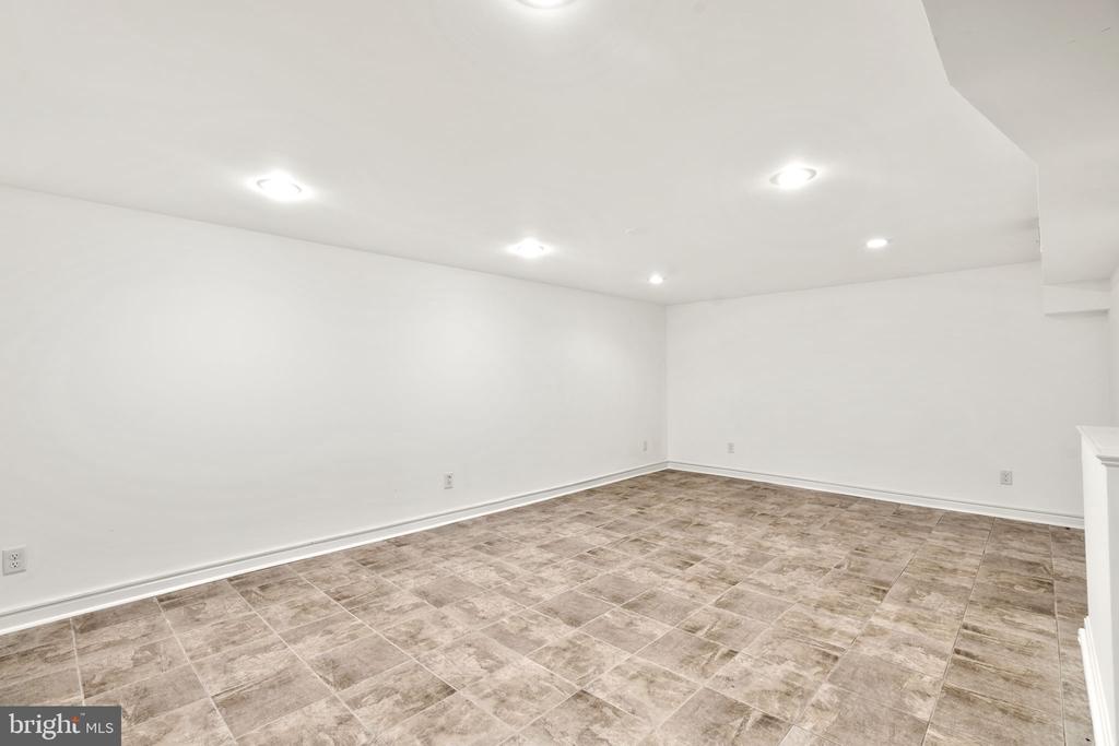 3298 SUDLERSVILLE S