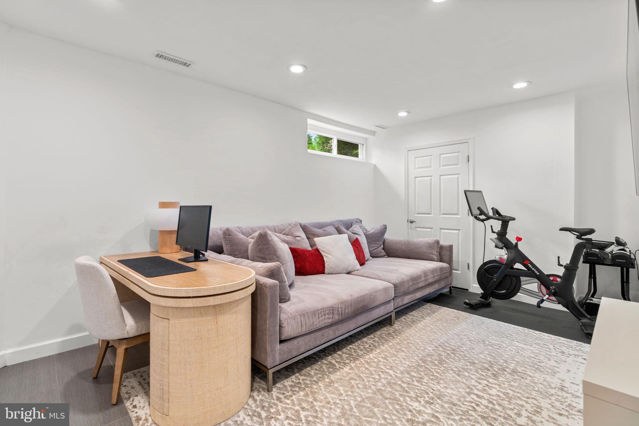 446 COLONIAL RIDGE LANE