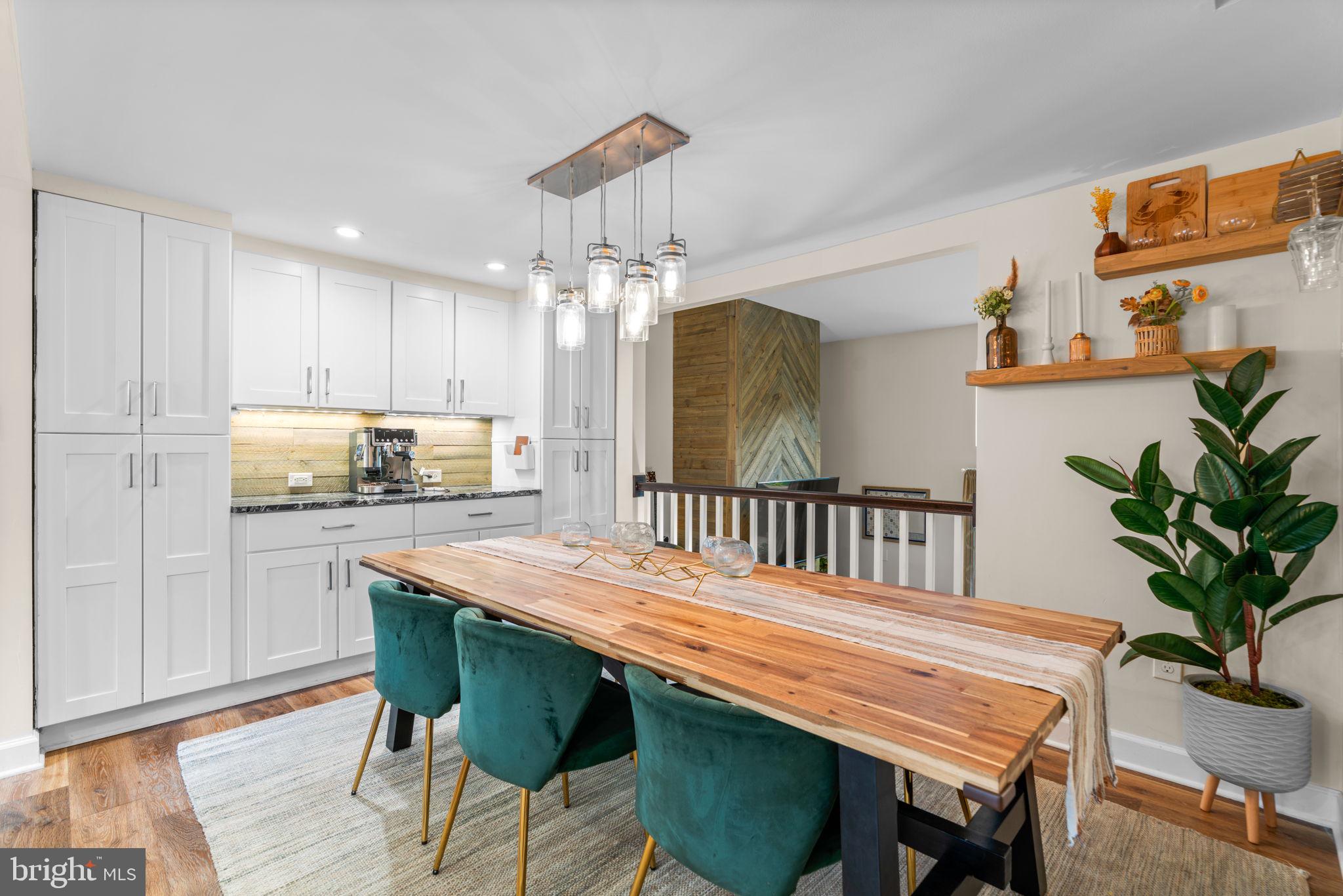 446 COLONIAL RIDGE LANE