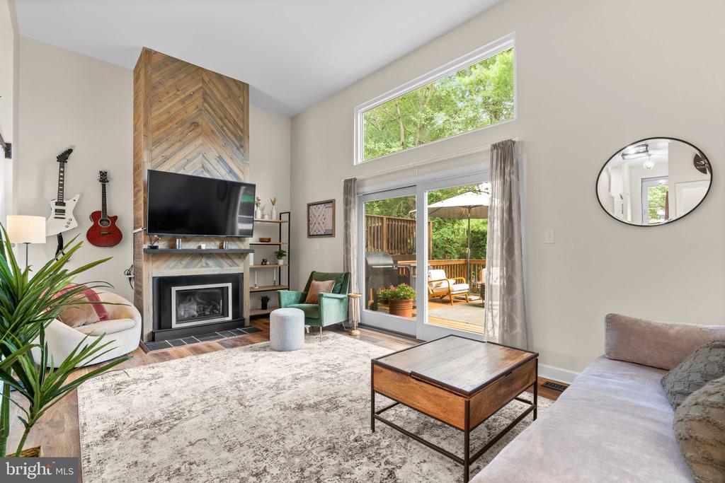 446 COLONIAL RIDGE LANE
