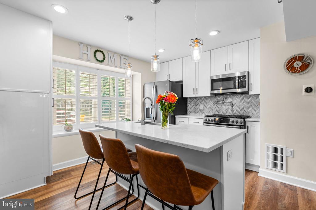 446 COLONIAL RIDGE LANE