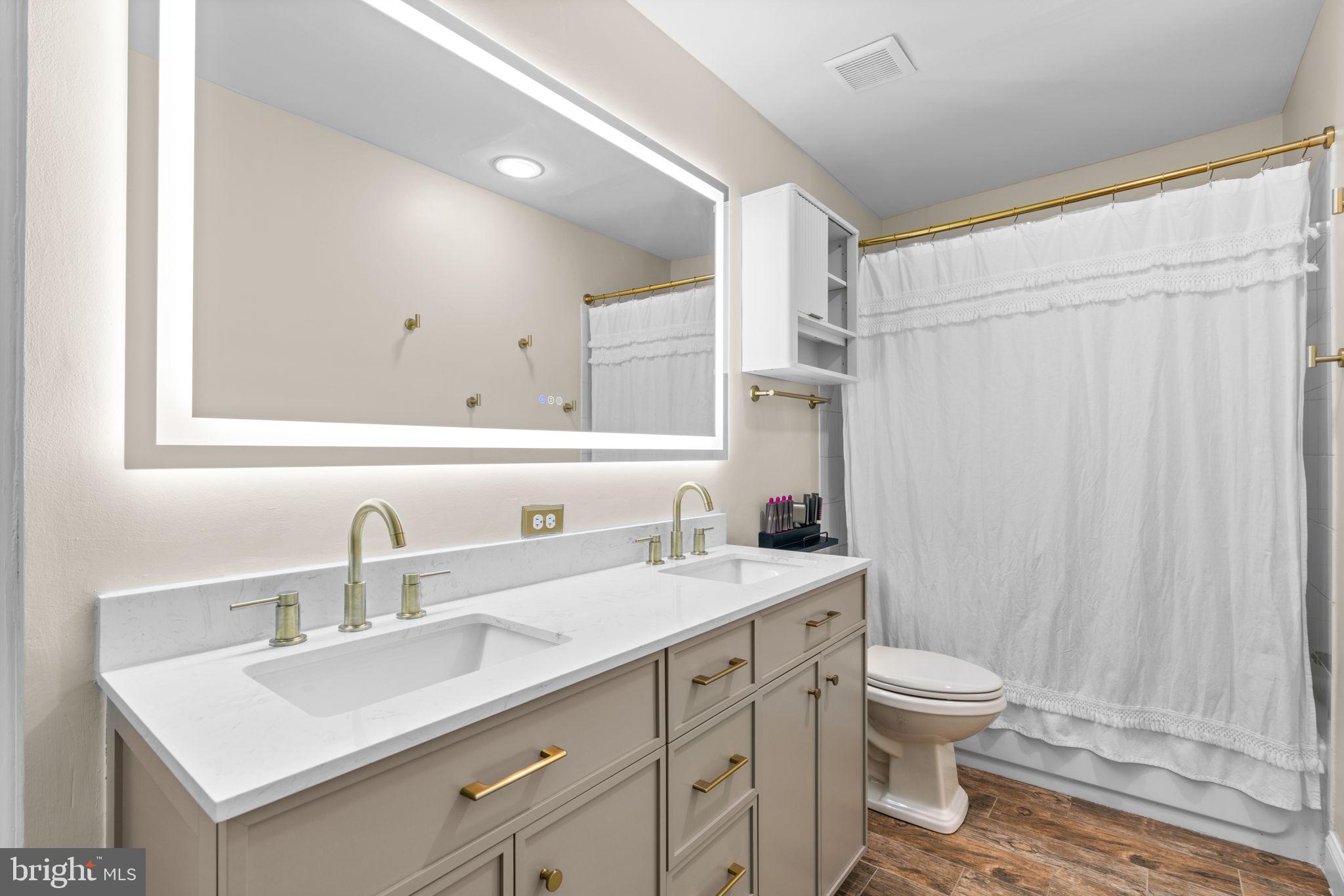 446 COLONIAL RIDGE LANE