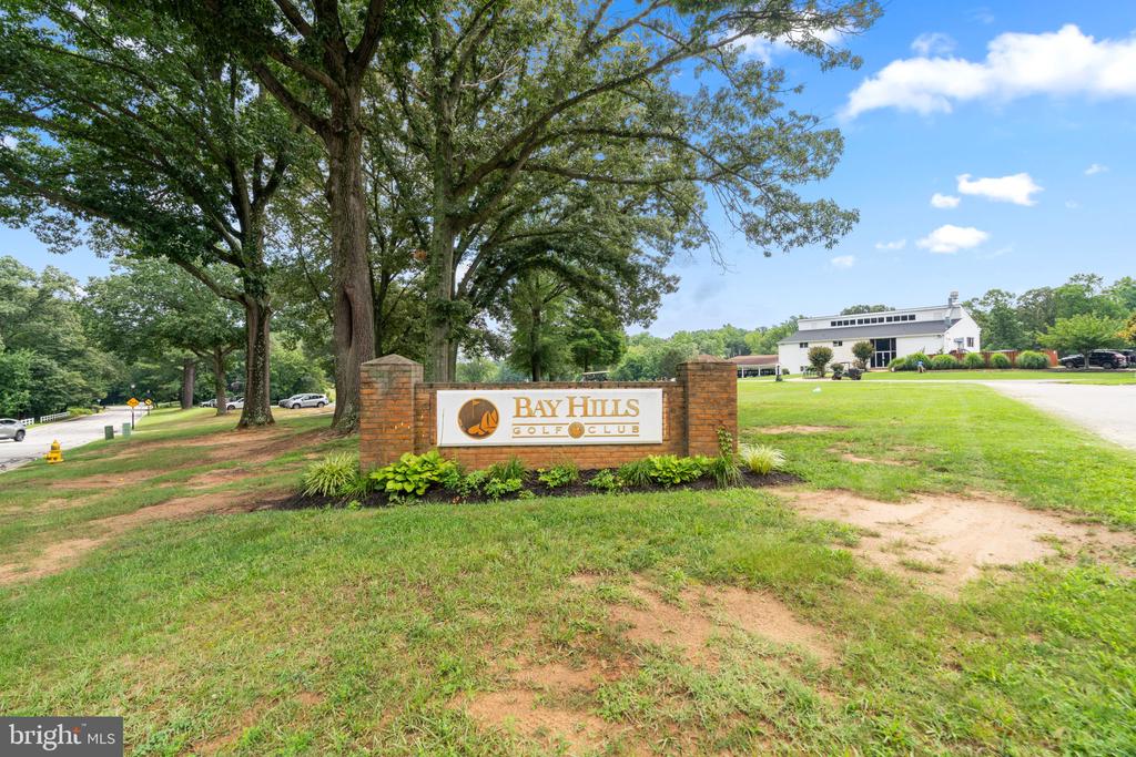 446 COLONIAL RIDGE LANE
