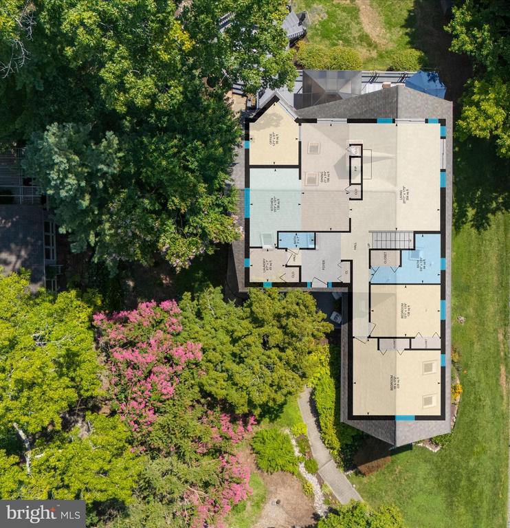527 LEE CIRCLE