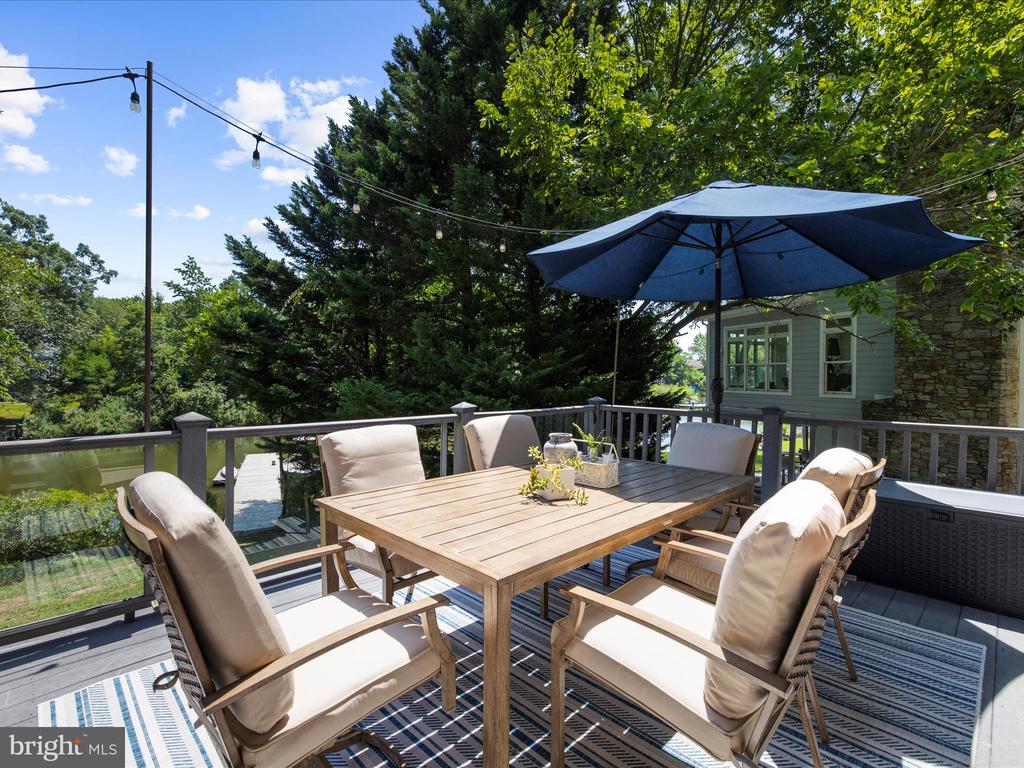 527 LEE CIRCLE
