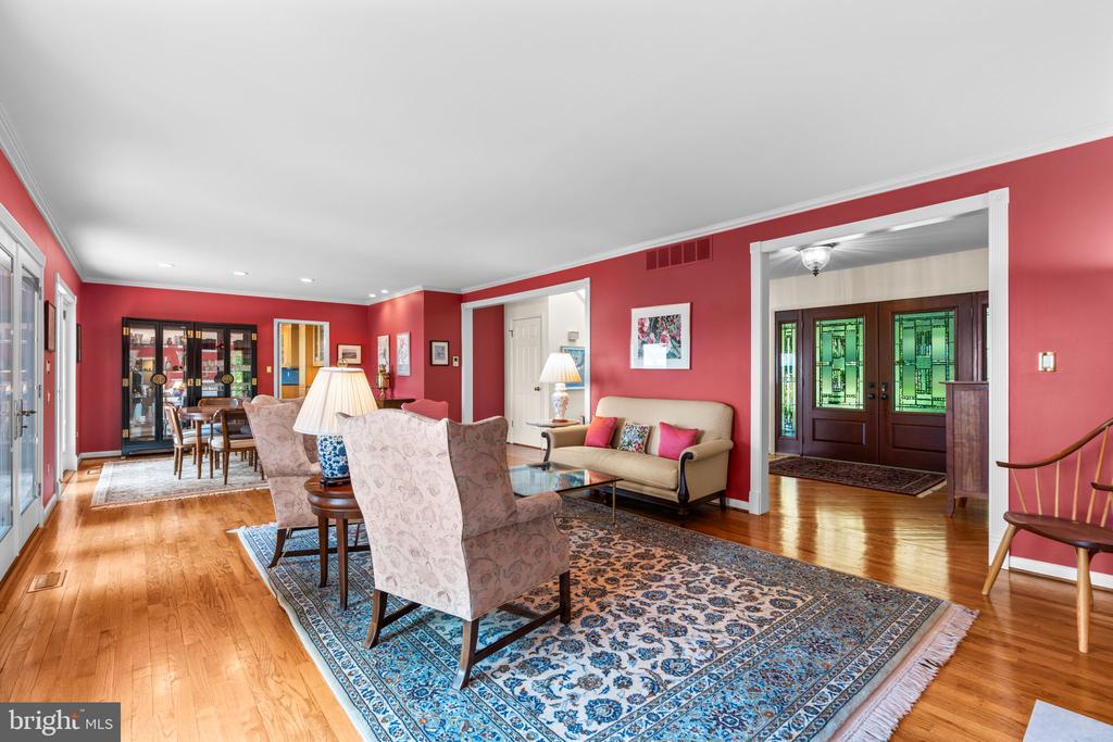 105 TRAILING IVY LANE