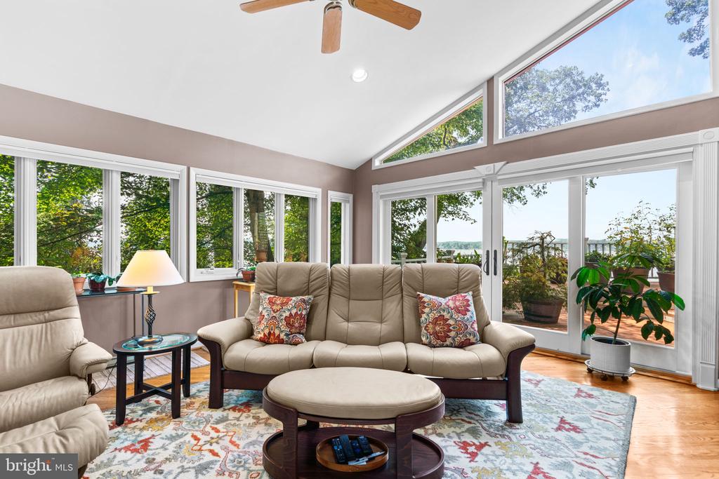 105 TRAILING IVY LANE