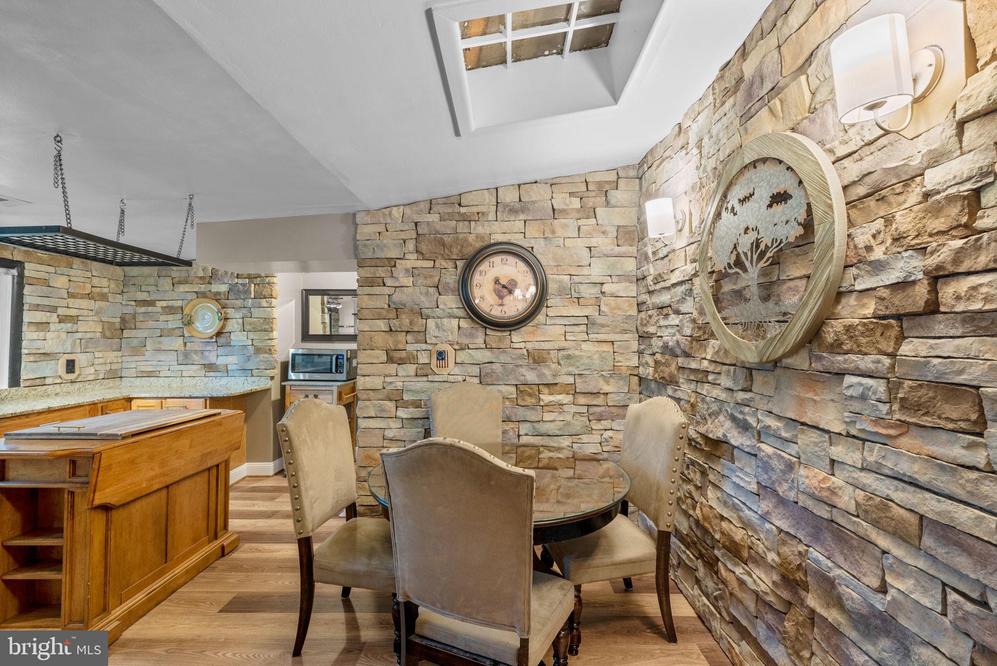 1304 NORTH ROAD