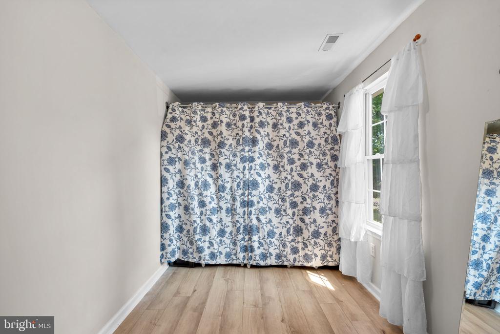 1304 NORTH ROAD