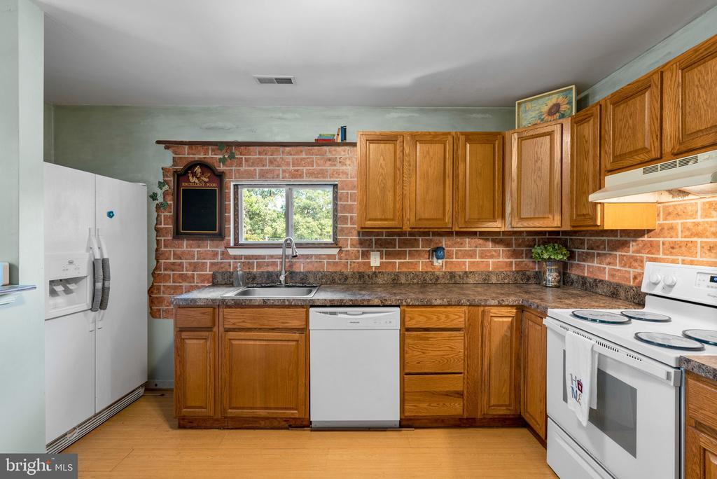 1304 NORTH ROAD