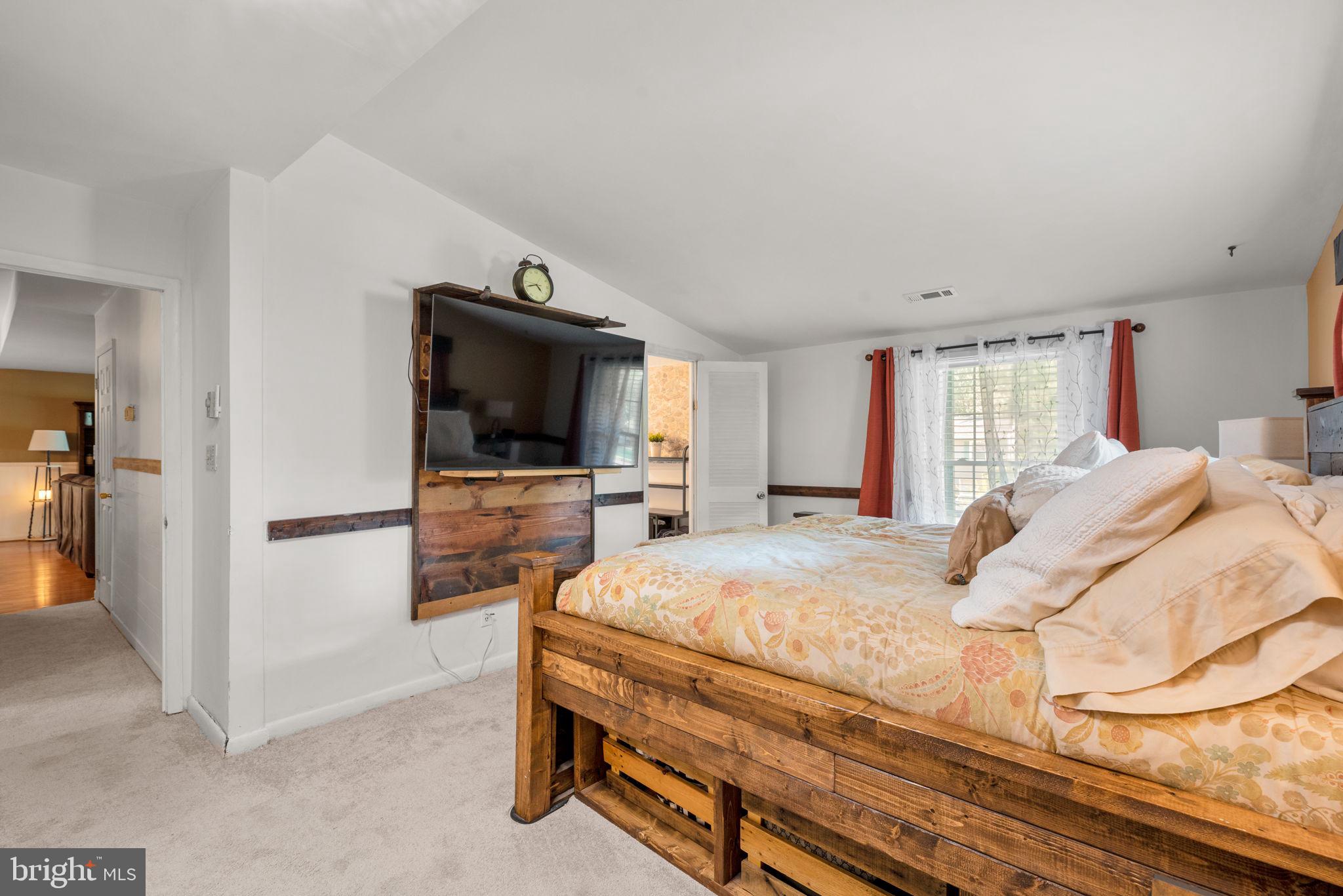 1304 NORTH ROAD