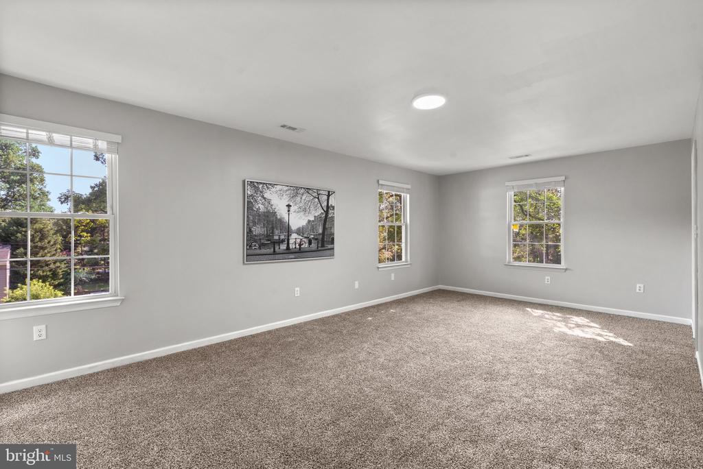 1304 NORTH ROAD