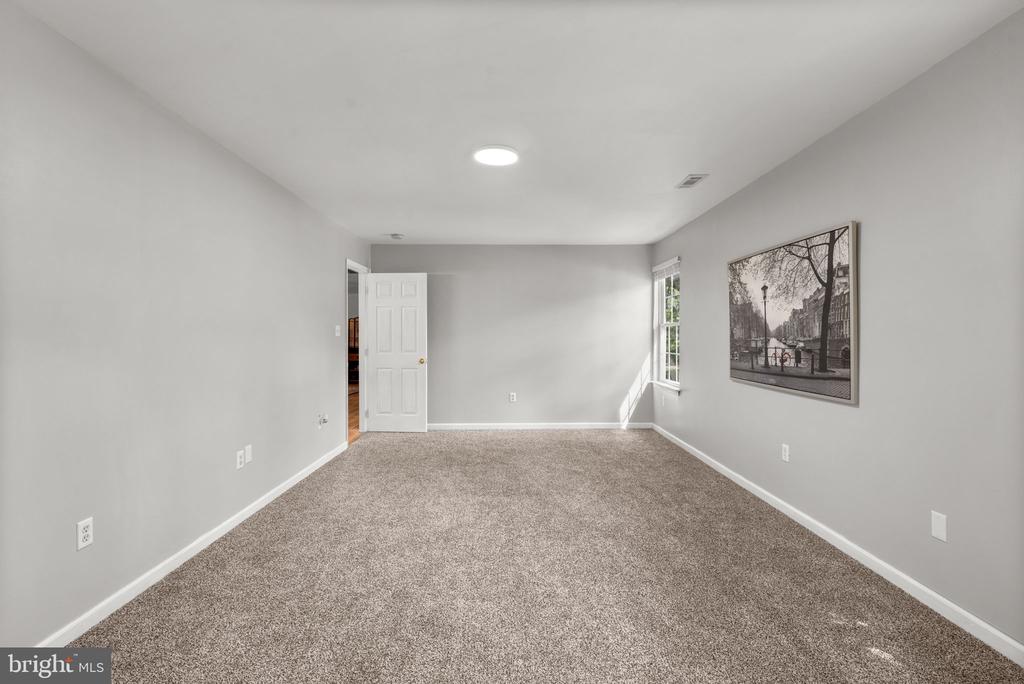1304 NORTH ROAD