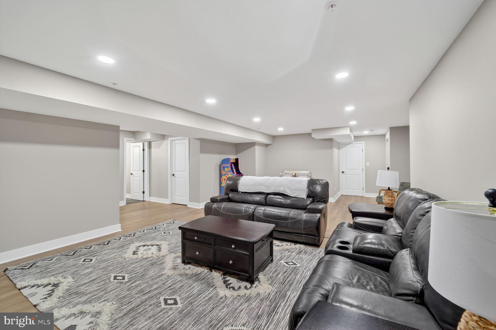 104 RETRIEVER WAY