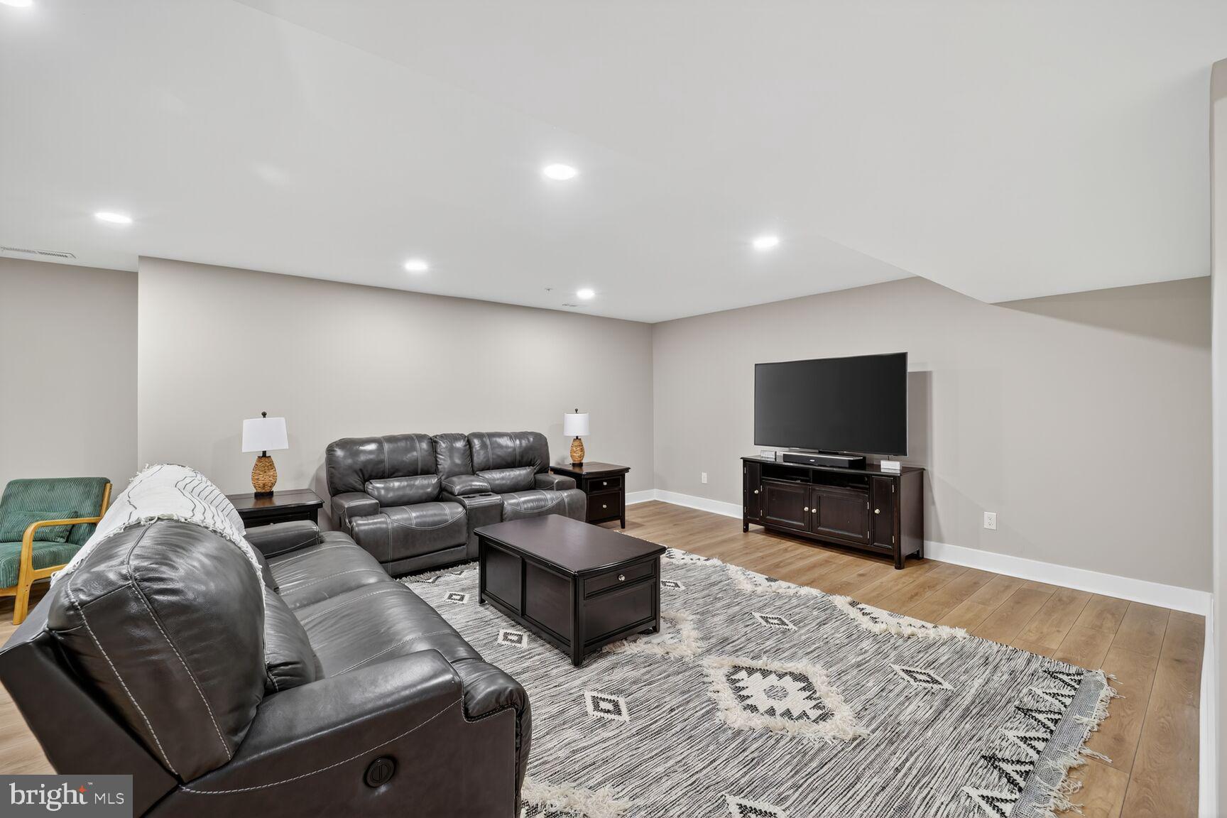 104 RETRIEVER WAY