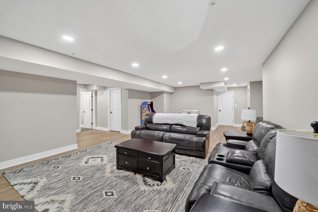 104 RETRIEVER WAY
